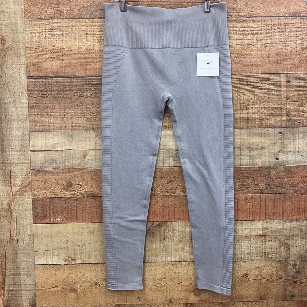Rivals & Resilience Gray Motto Legging NWT